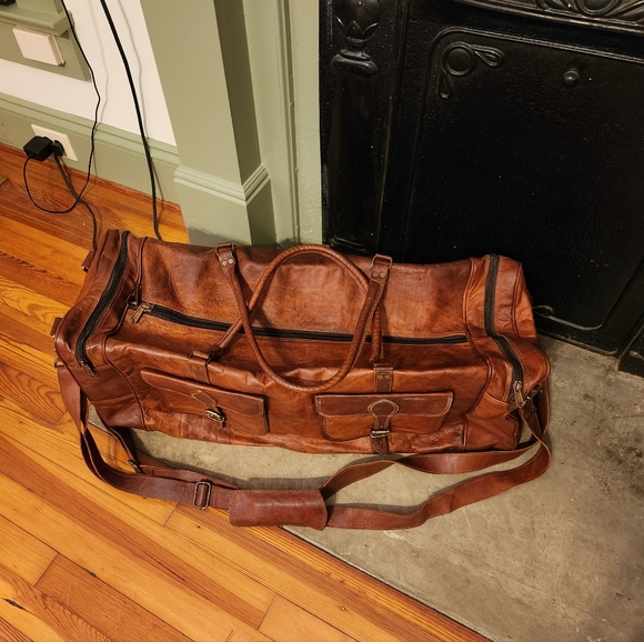 Komal's Passion Leather Weekender Duffel Bag - Picture 3 of 9